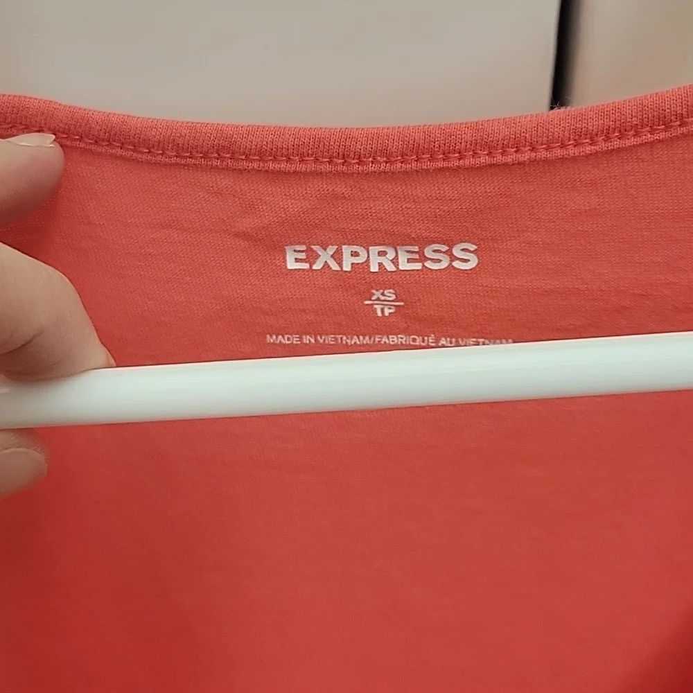 Express Ruffle Tank Top - Picture 3 of 4